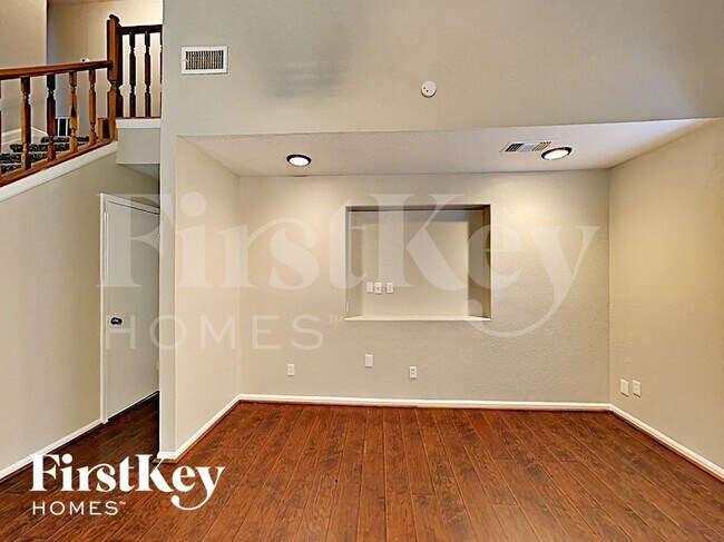 Foto del edificio - 75 N Pathfinders Cir