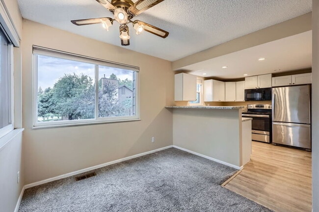 Building Photo - 1025 Moorings Dr