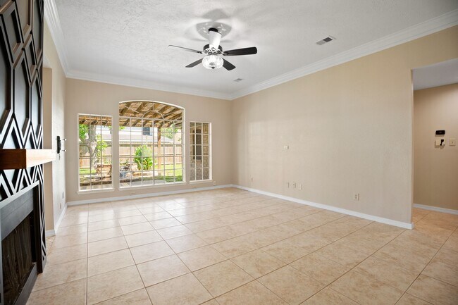 Foto del edificio - 710 Lochnell Dr