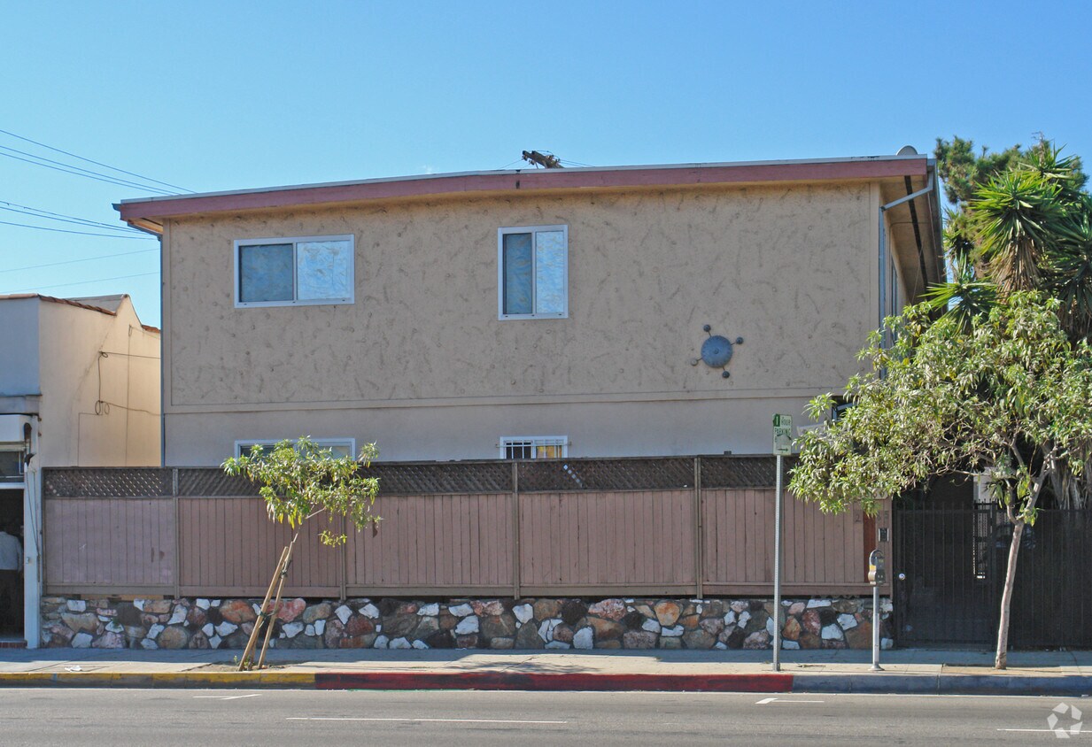 Foto principal - 2885 S Robertson Blvd