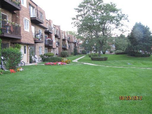 Primary Photo - 9475 Bay Colony Dr