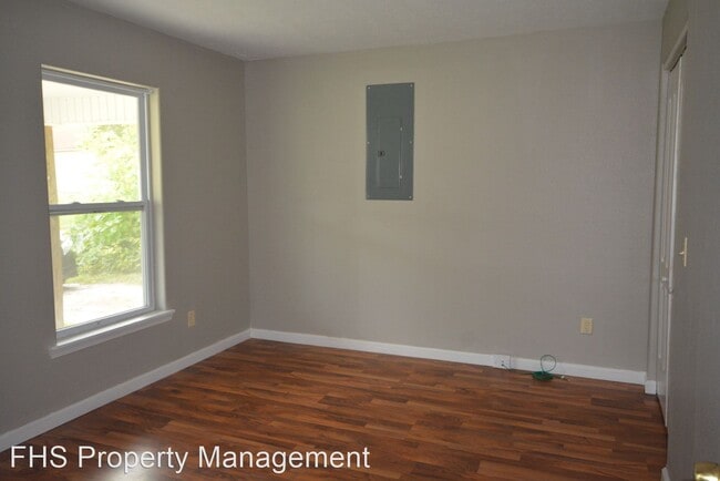 Foto del edificio - 2 br, 1 bath House - 2125 N Summit Avenue