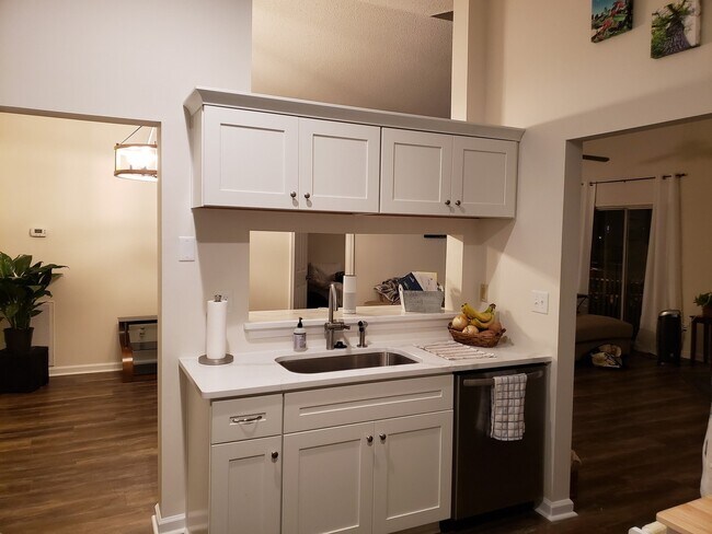 Building Photo - GREAT NECK LANDING CONDO