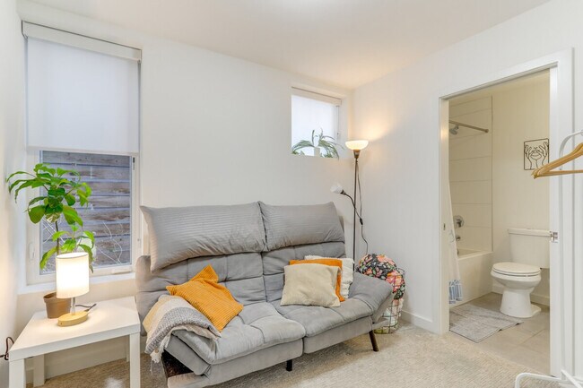 Foto del edificio - 128A W Florentia St