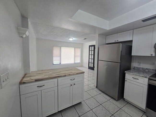 Foto del edificio - 3 bed / 2 bath plus den Home in Eatonville