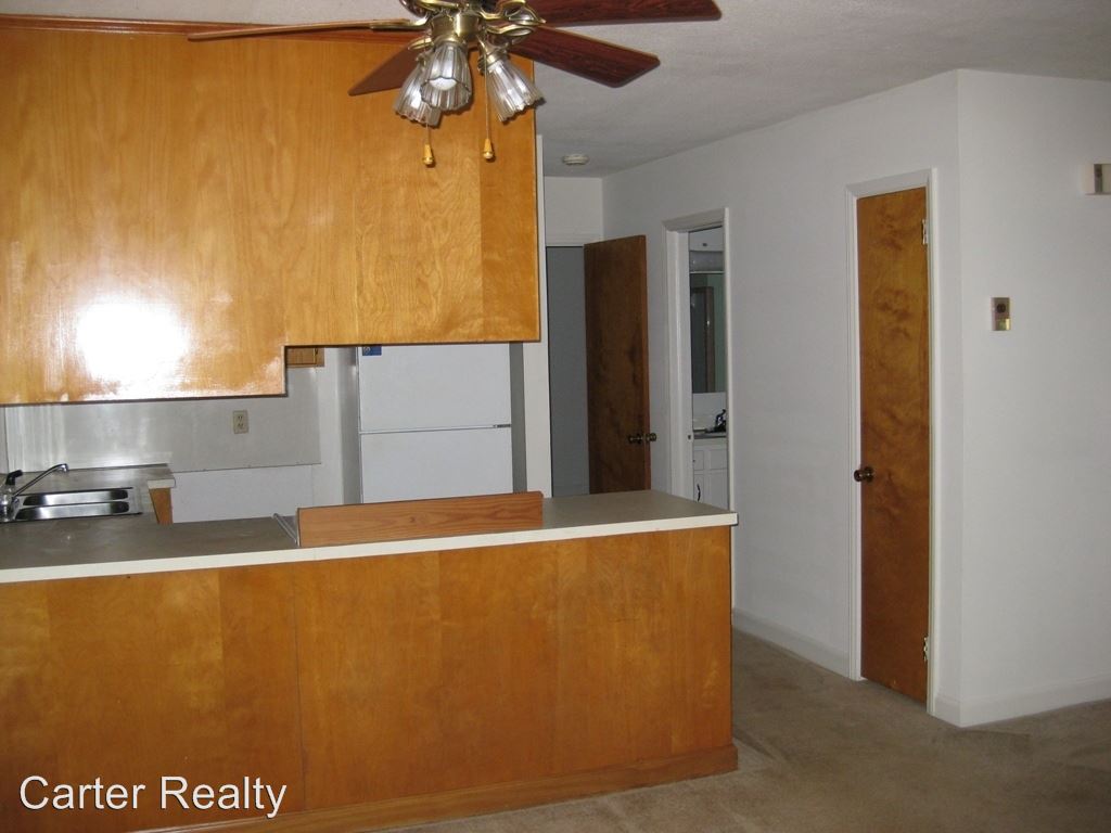 Primary Photo - 1610 Glenwood Ave