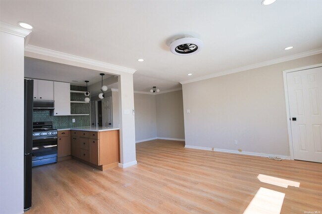 Foto del edificio - 138-46 Brookville Blvd