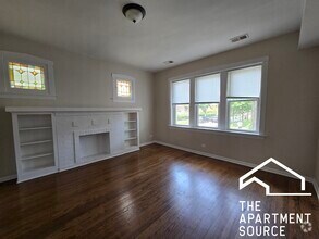 Building Photo - 3757 W Sunnyside Ave