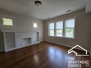 Building Photo - 3757 W Sunnyside Ave