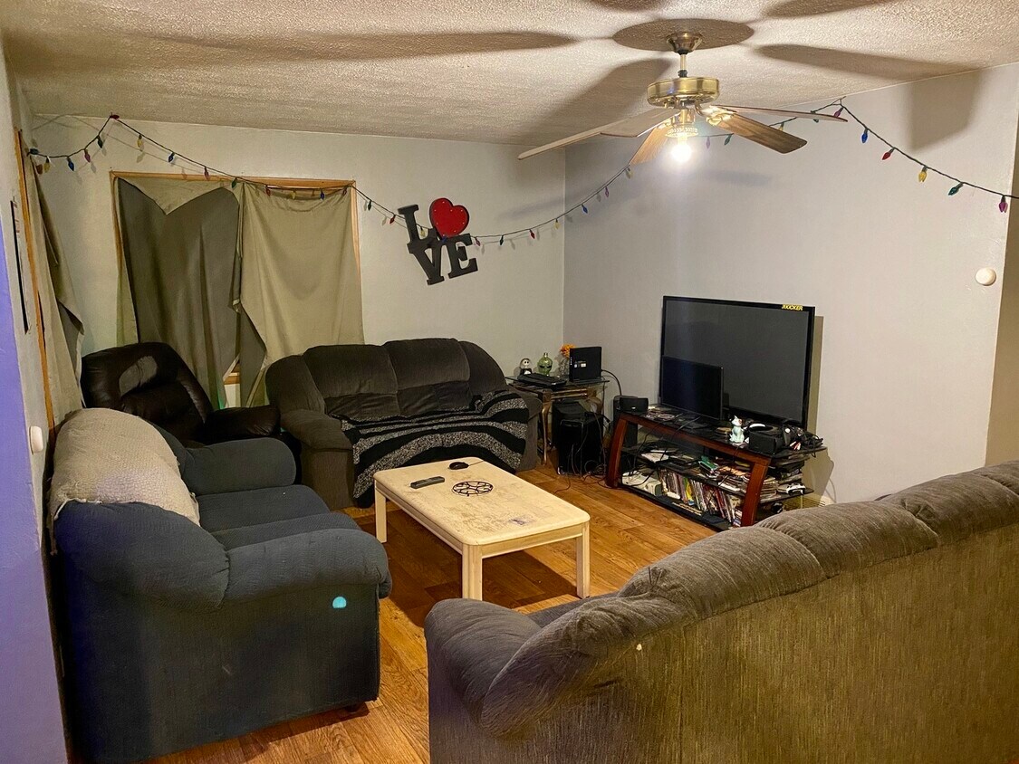 Foto principal - 815 Charles St