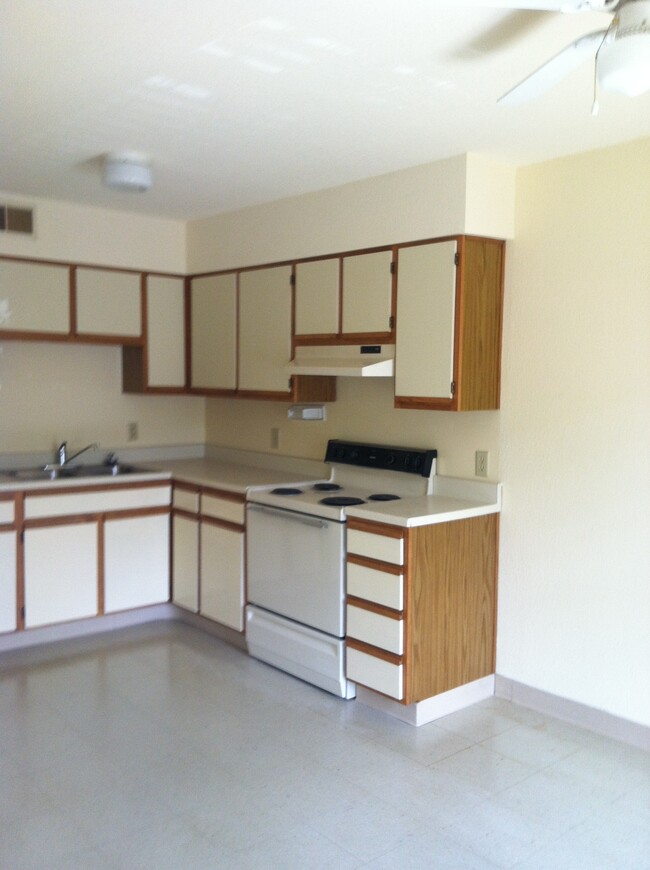Building Photo - Titusville Apartments