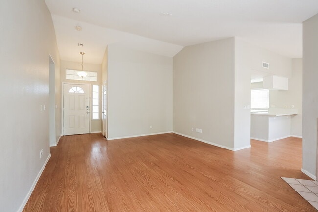 Building Photo - 4705 Wild Oak Way