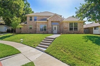 Building Photo - 1854 Yorkshire Cir