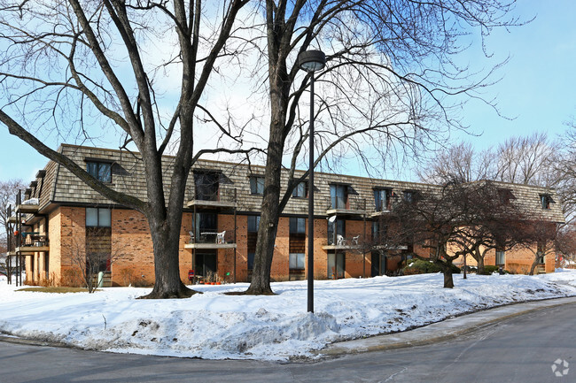 Building Photo - The Arbors of Buffalo Grove