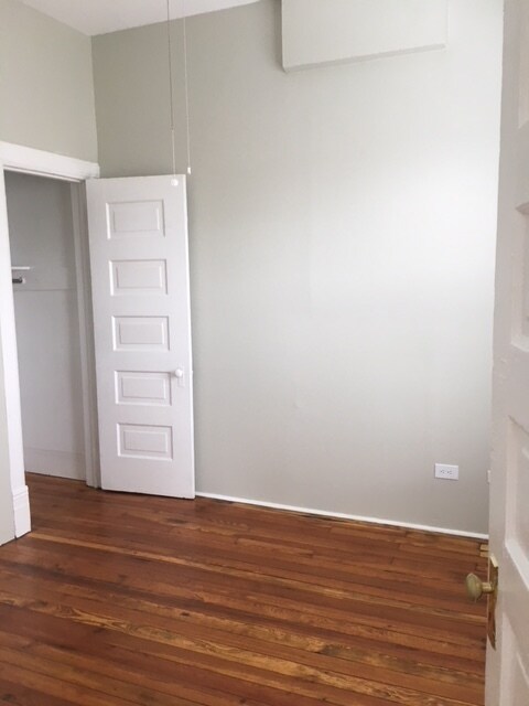 Bed #1 - 959 W Webster Ave