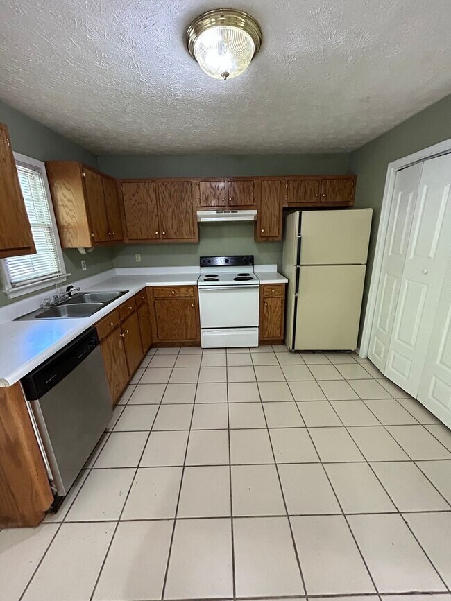 Foto del edificio - 2692 Callier Springs Rd SE