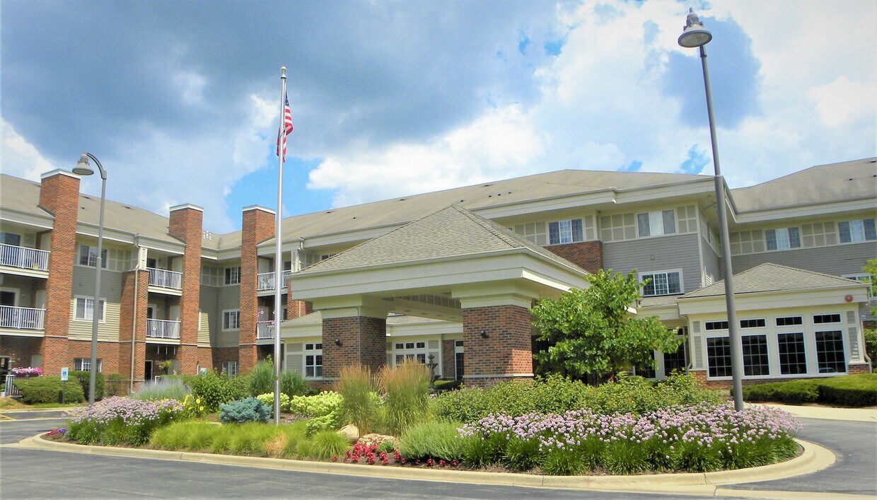 Primary Photo - 801 N McLean Blvd