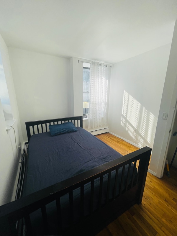 Foto del edificio - 1264 Sheridan Ave