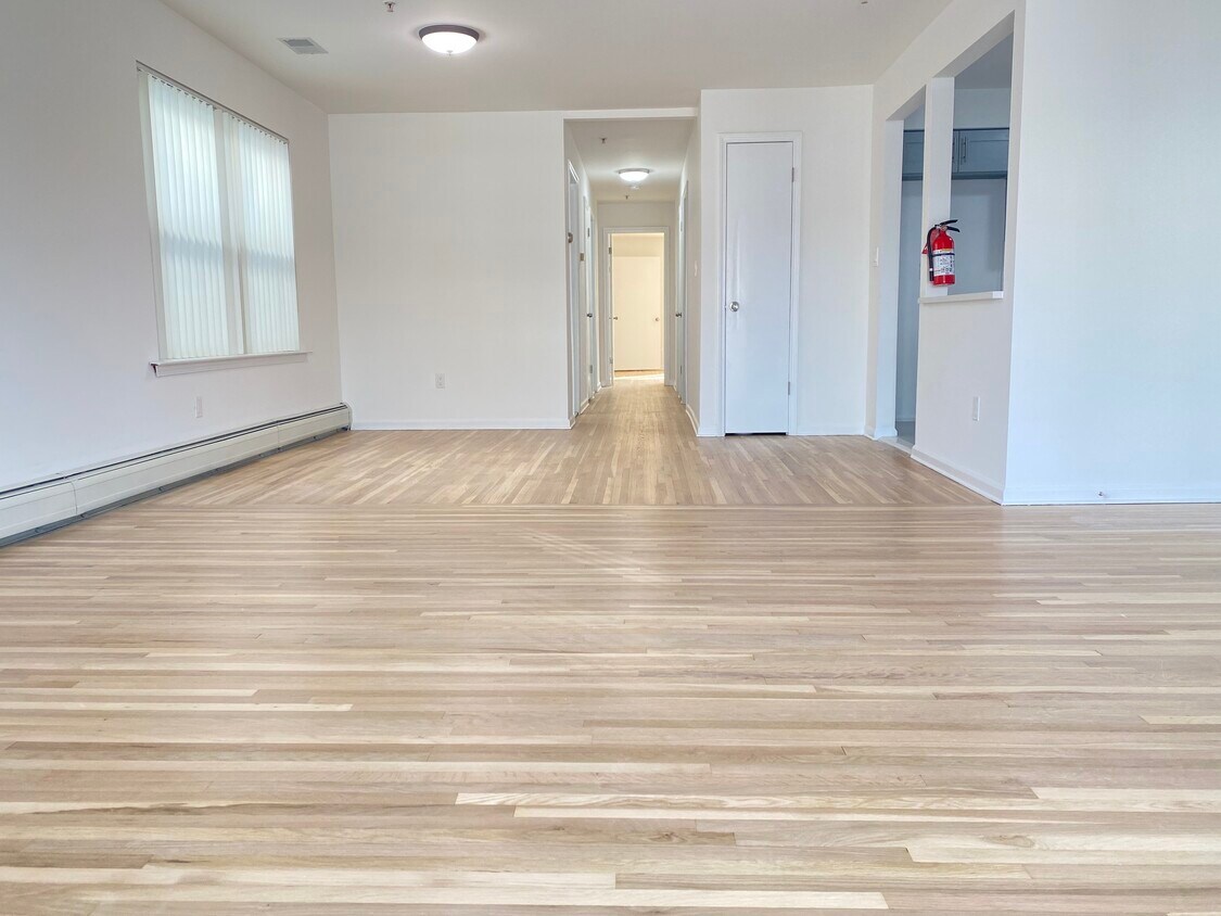 Dining room - 237 75th St