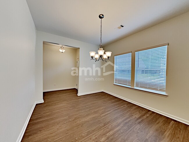 Building Photo - 330 Camp dr