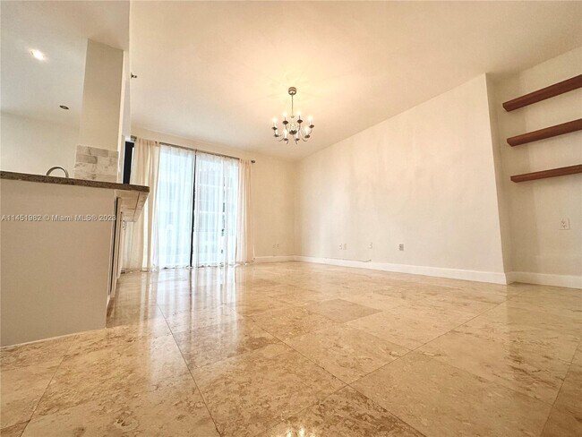 Foto del edificio - 6061 Collins Ave