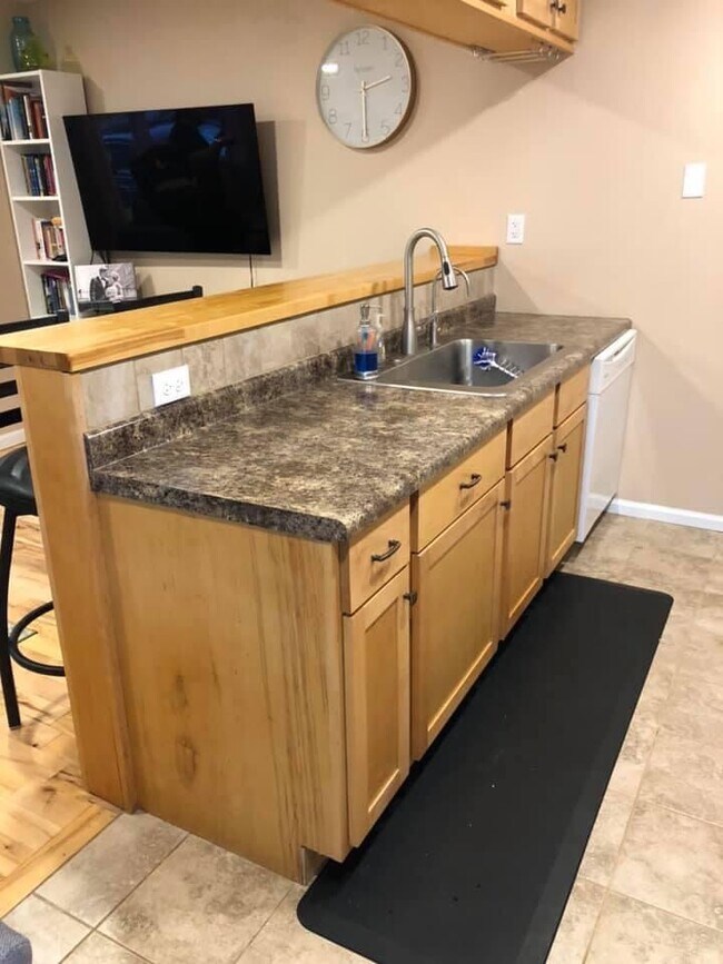 Foto del edificio - 506 Sunnyside Ln