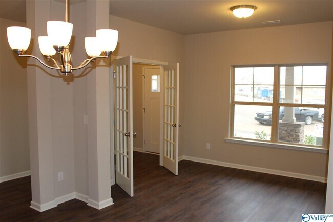 Building Photo - 318 Acorn Grove Ln SW