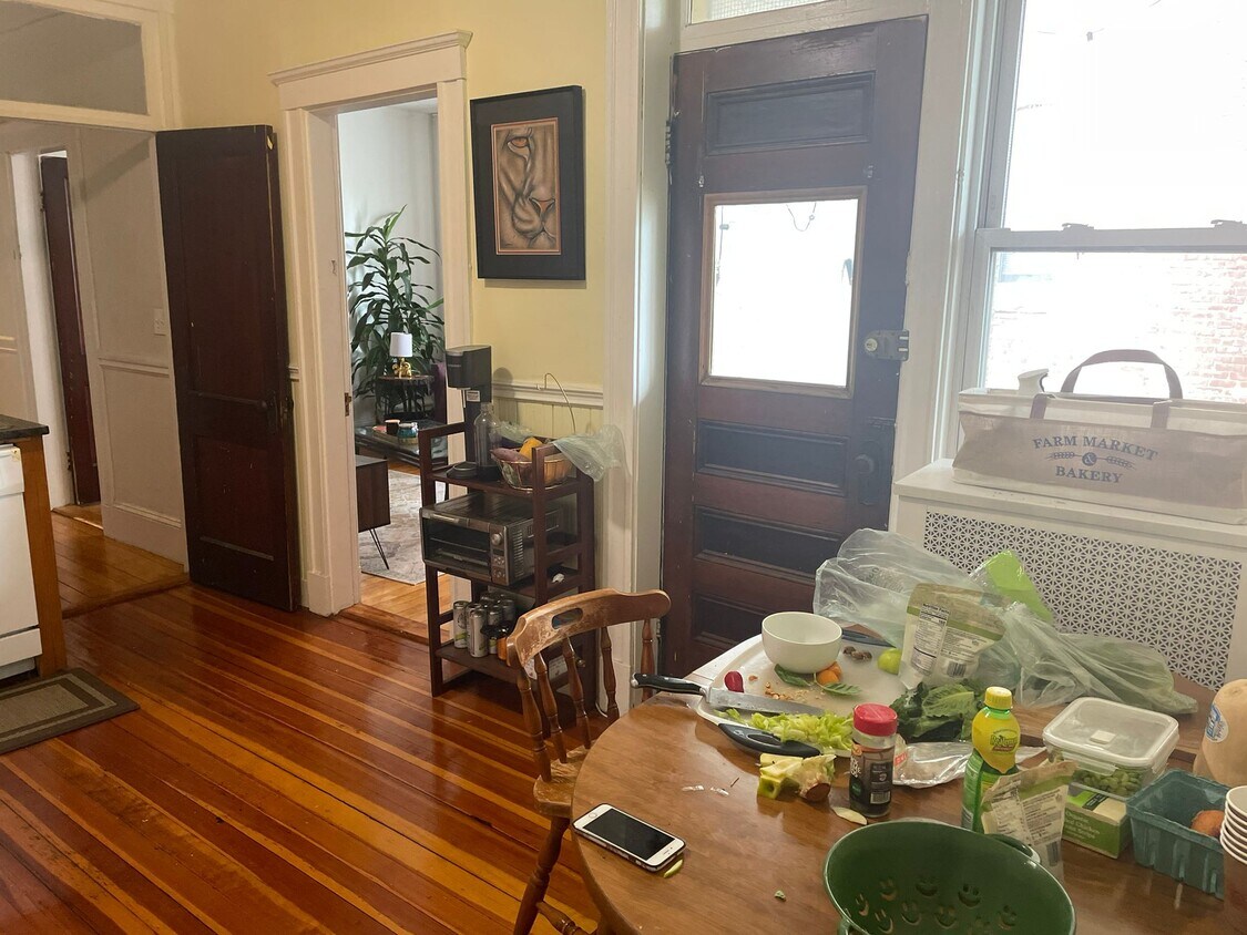 Primary Photo - 273 Harvard St