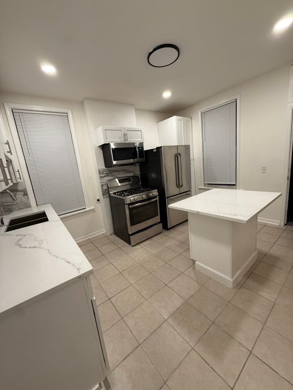 Building Photo - 1649 W Garfield Blvd