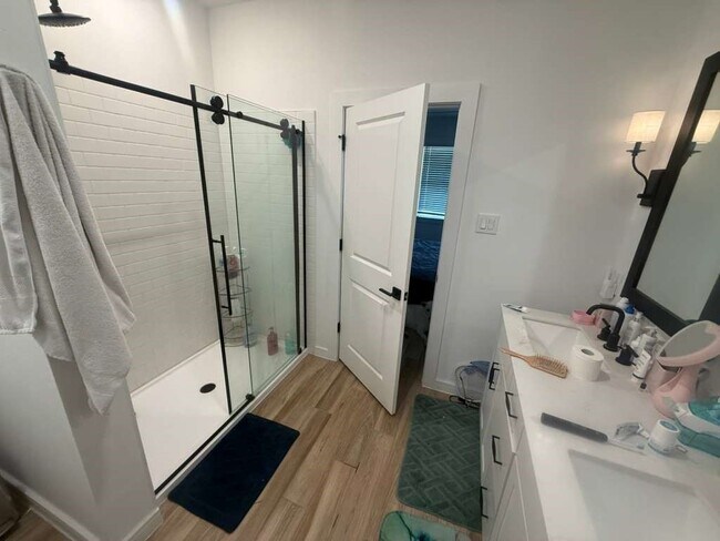 Foto del edificio - 8415 Tranquil Bay Ct