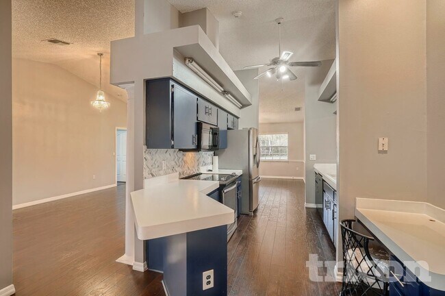 Foto del edificio - 1093 Dunlap Ave