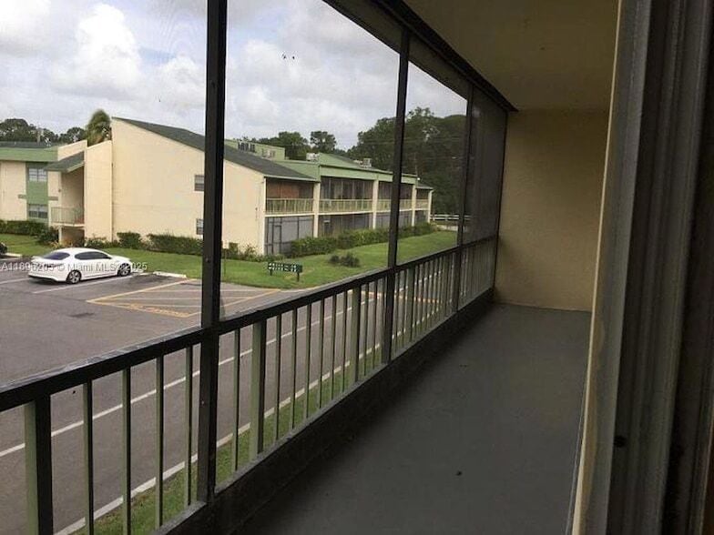 Foto principal - 4109 NW 88th Ave