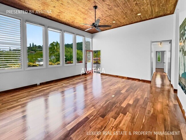 Building Photo - Video! Bayfront Home w/ PV system Pool & O...