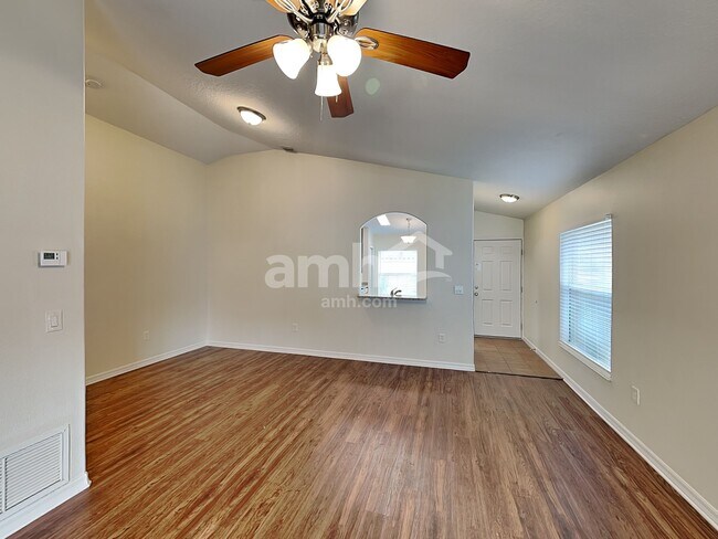 Foto del edificio - 33437 Irongate Dr