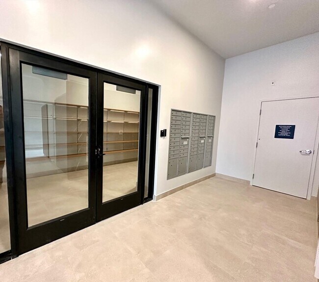 Foto del edificio - 45 E Central St