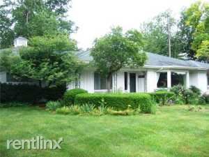 Primary Photo - 3233 S Cambridge Rd