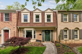 Building Photo - 11545 Pine Cone Ct