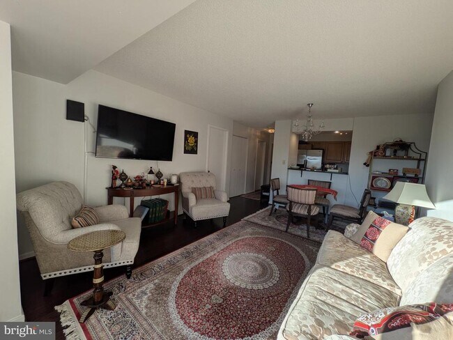 Building Photo - 2111 Wisconsin Ave NW