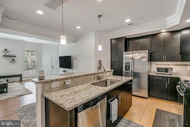 Building Photo - 42150 Piebald Square