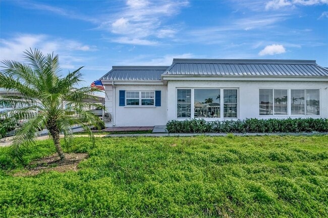 Building Photo - 9819 Hernando Ct