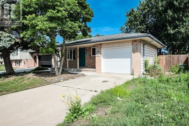 Building Photo - 3309 Aurora Dr