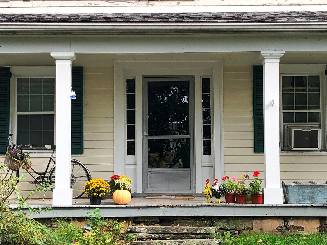 Foto principal - 826 Hurd Rd
