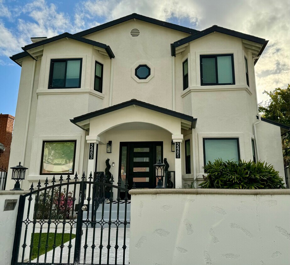 Foto principal - 2481 Walgrove Ave