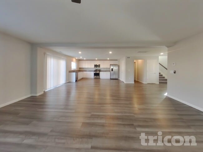 Foto del edificio - 8941 Elk Ravine Dr