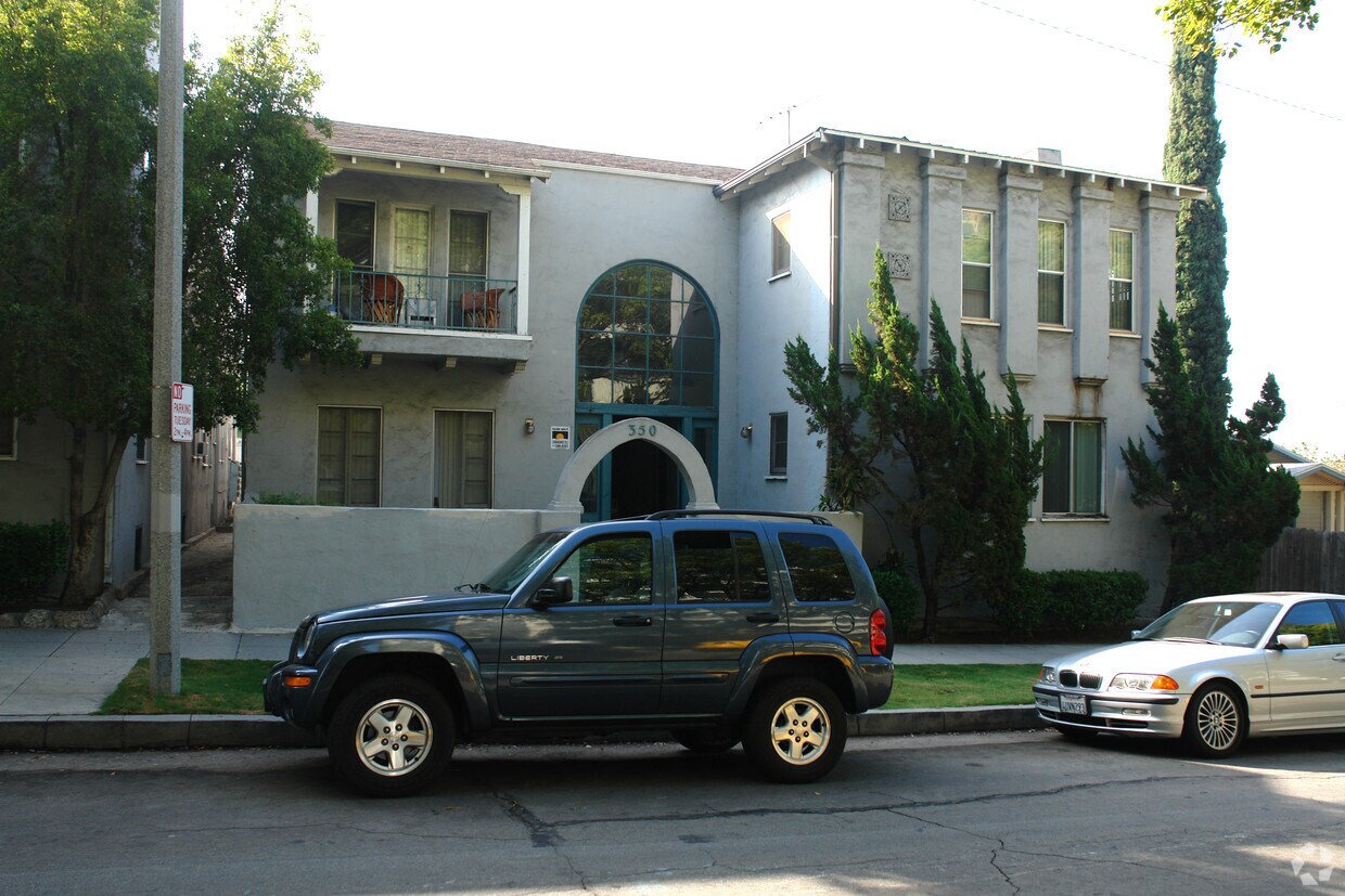 Primary Photo - 350-354 E Cypress Ave