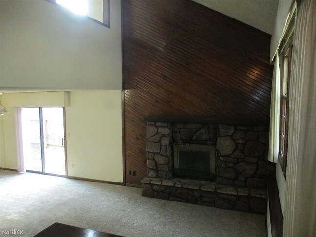 Building Photo - 3 br, 1.5 bath  - 1023 E Redwood Rd