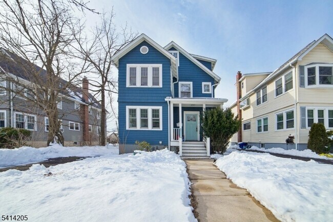 Building Photo - 42 Brookfield Rd