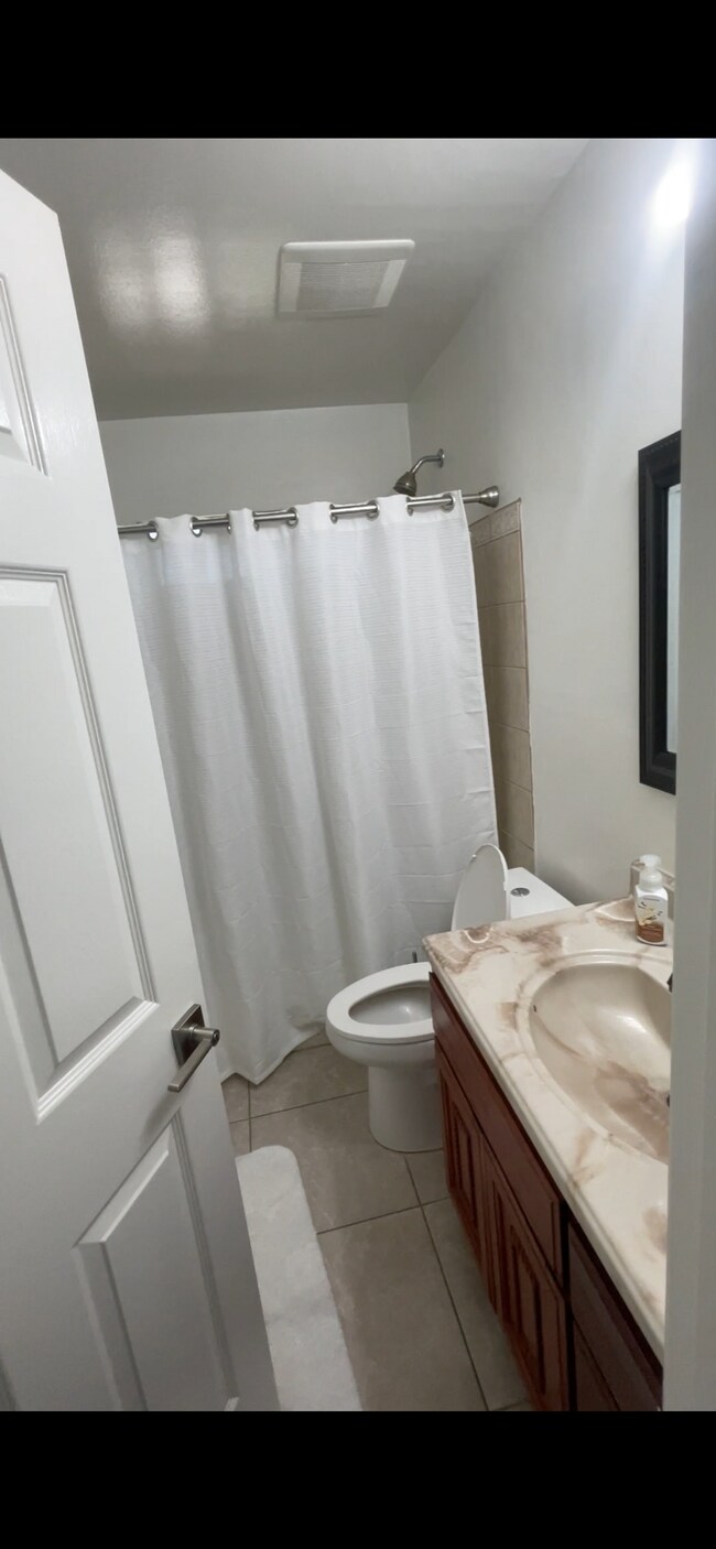 Foto del edificio - 400 Sunset Dr