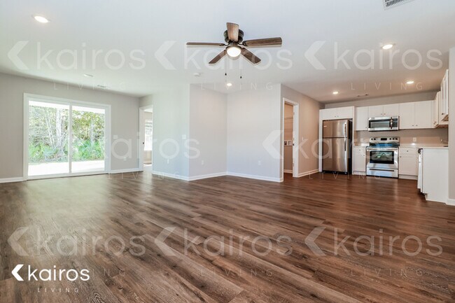 Building Photo - 135 Cottage Grove Rd