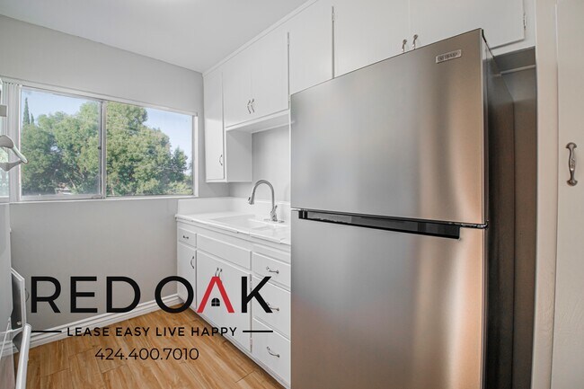 Foto del edificio - 15405 Vanowen St